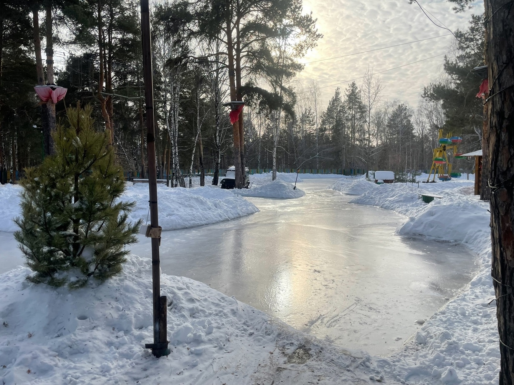 ledovuy katok ugorskoe 2025